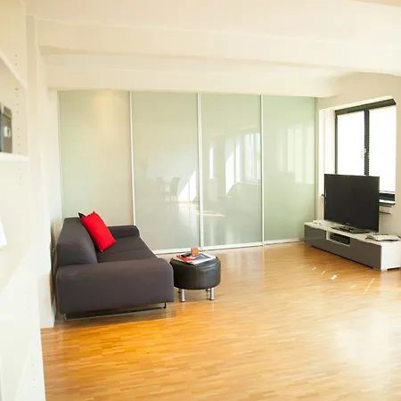 Loftwohnung Im Kolner Rheinauhafen Apartment